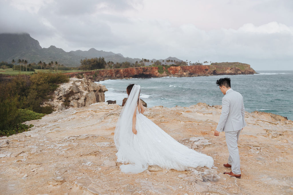 bride and groom portraits in kauai hawaii