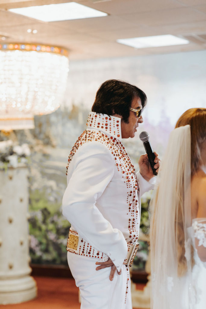 elvis at las vegas wedding ceremony