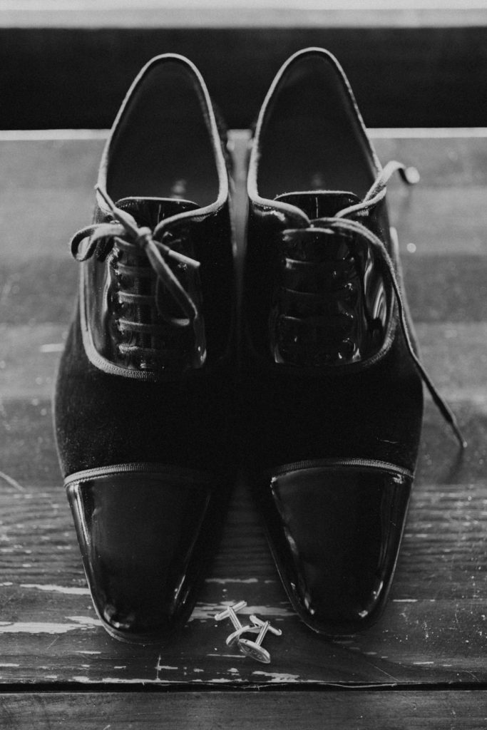 groom's wedding shoes