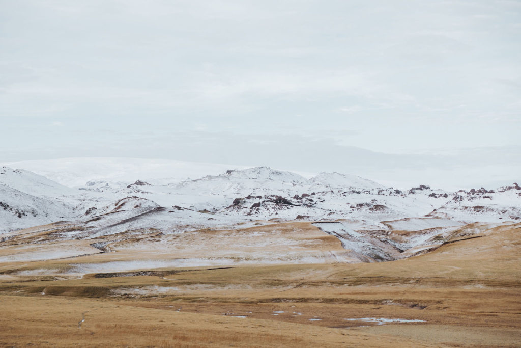 iceland elopement snowy mountains